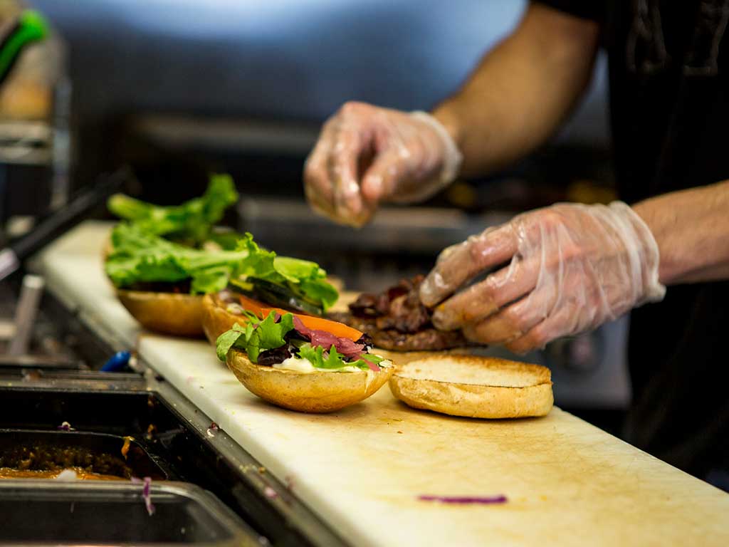 ¿Qué se necesita para poner un negocio de comida casera?